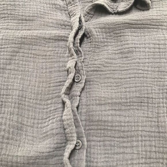 MONROW Gray Relaxed Gauze Button Down Shirt Long Sleeve Twist Front Size XS New - Picture 9 of 13